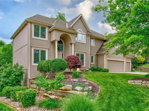 5464 NE Northgate Xing, Lees Summit, MO 64064