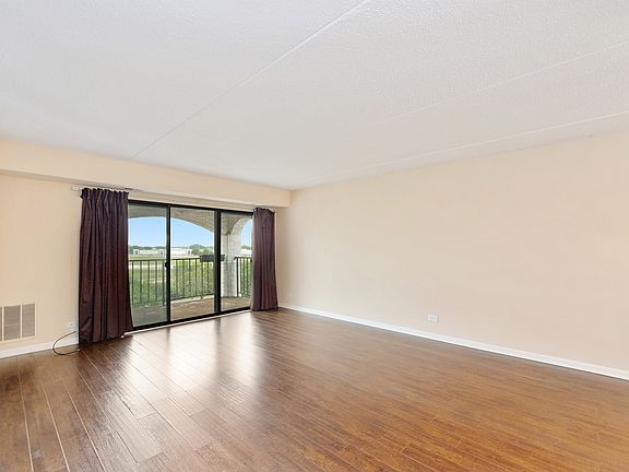 3rd image of 375 Plum Creek Dr APT 503