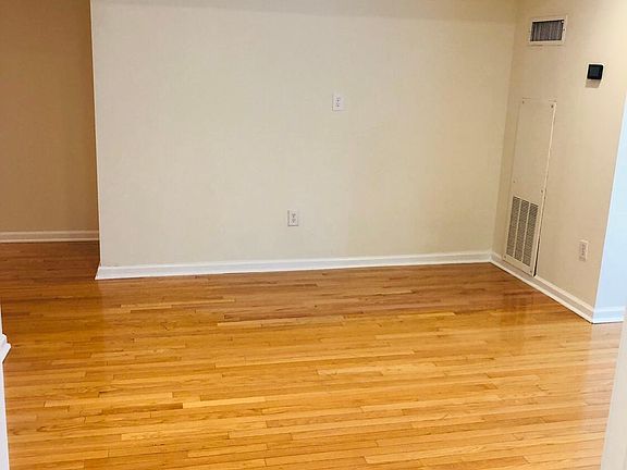 Unfurnished Living Area