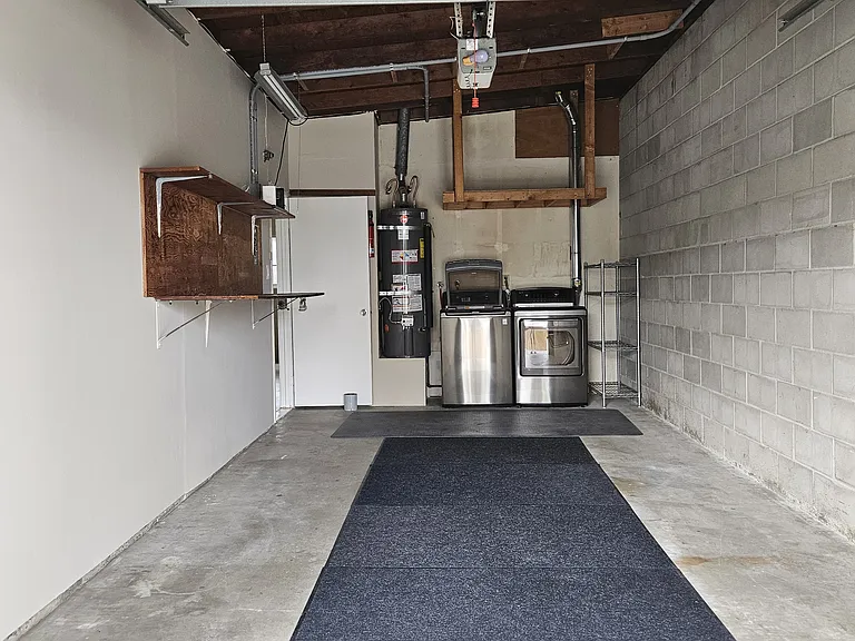744 Foxglove St — Photo 21
