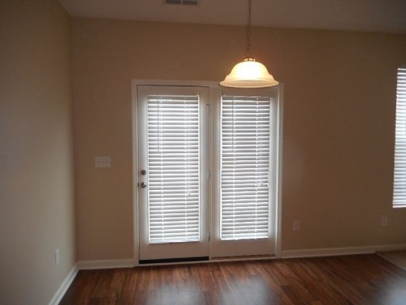 4th image of 2203 Lannigan Dr