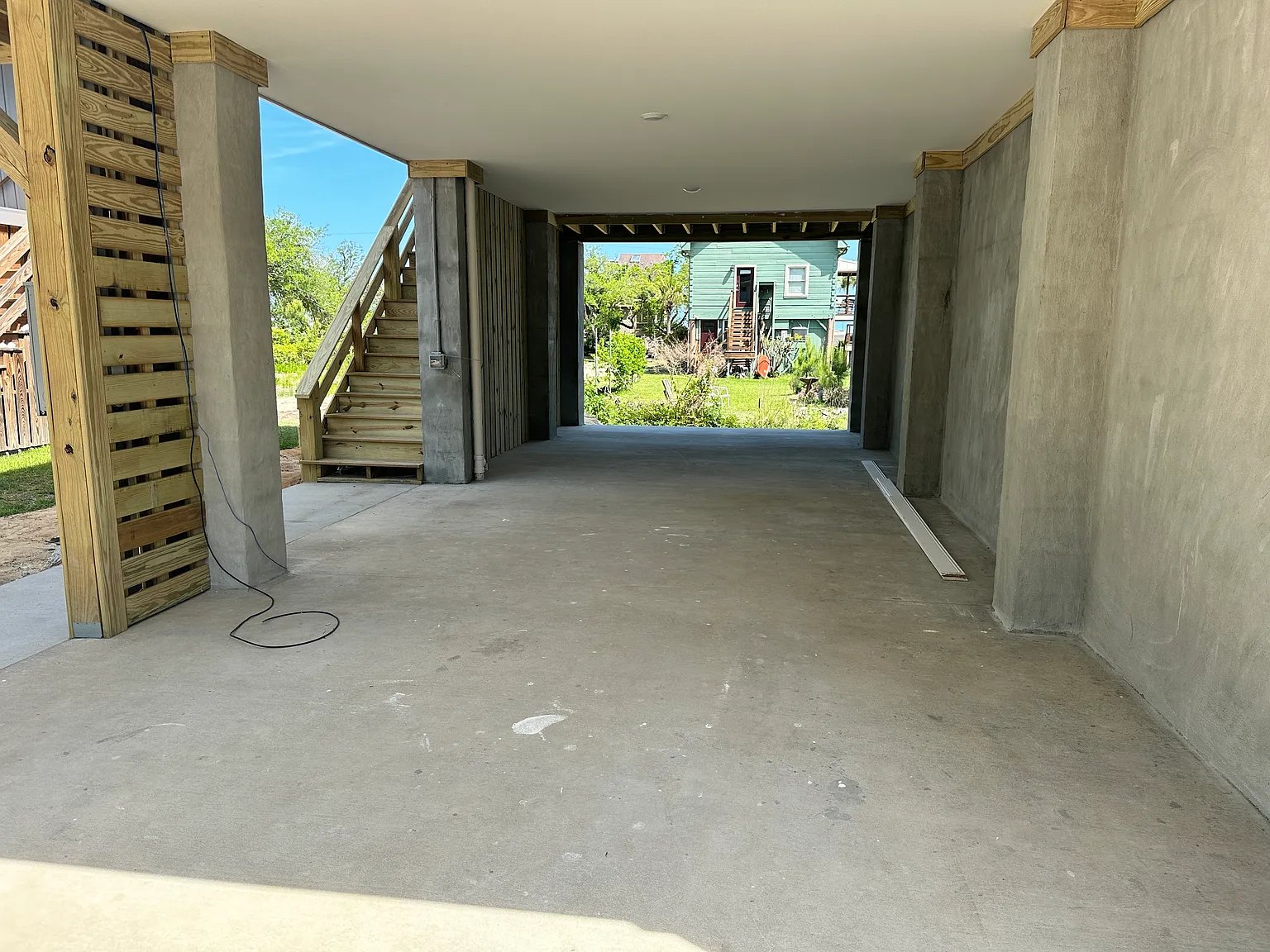 2 bed, 2.5 bath, 1120 sqft, $2,300 — Photo 3