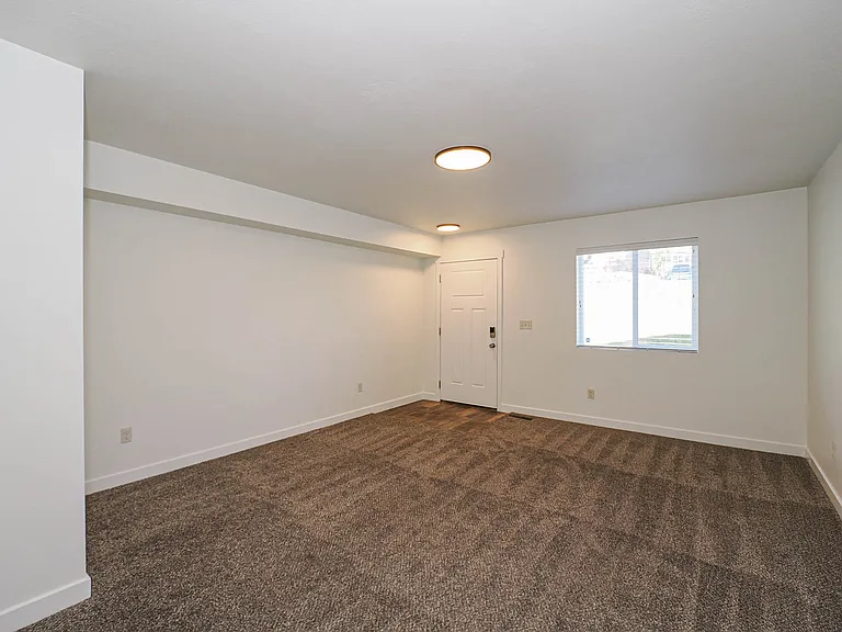 14436 S Ferndale Way — Photo 3