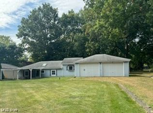 3054 Long Rd, Akron, OH 44312