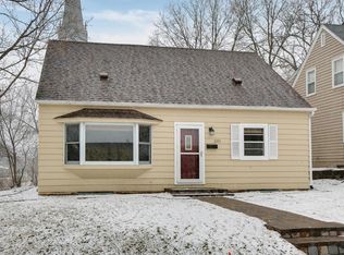201 N Pine St, Chaska, MN 55318