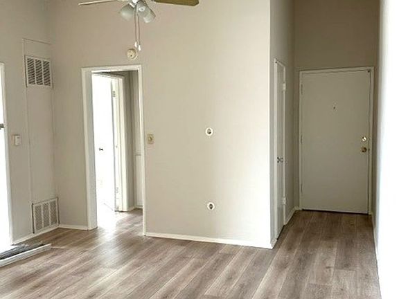 4th image of 351 Palos Verdes Blvd APT 14