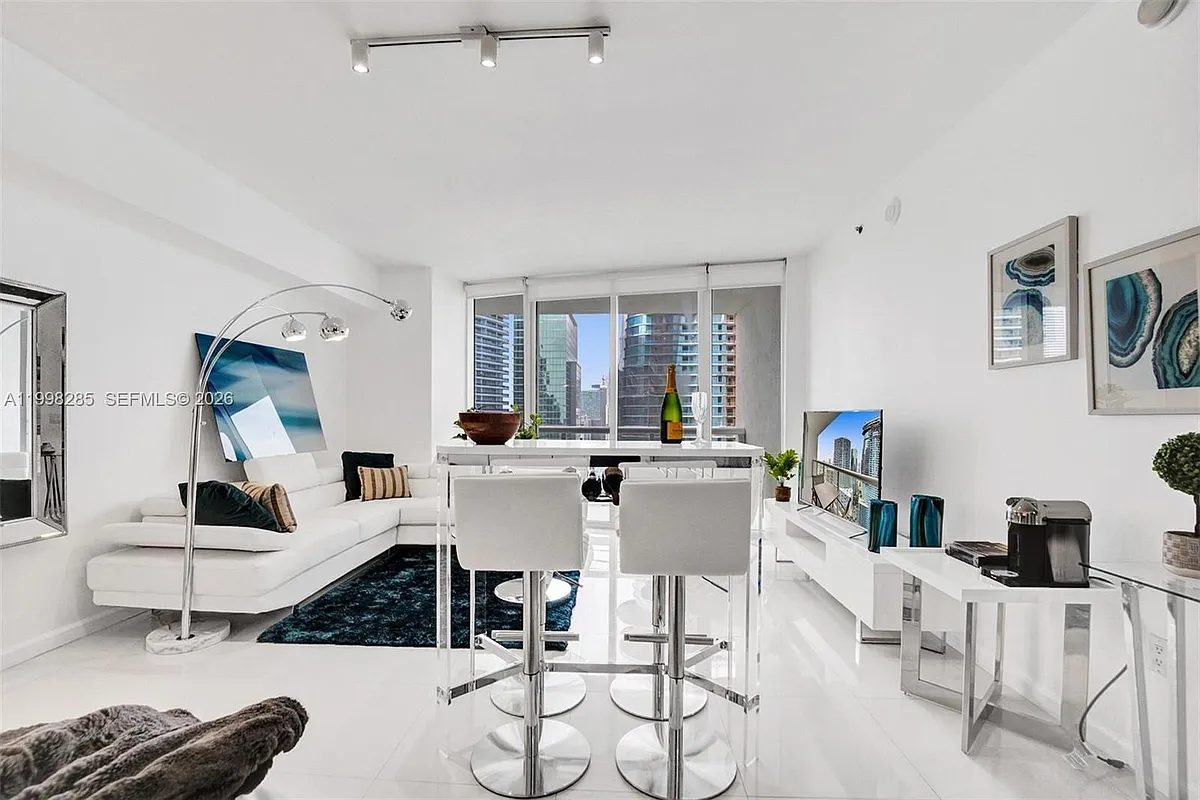 Building Photo - 475 Brickell Ave #3310