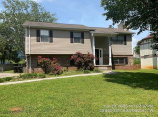 1821 Penwood Dr, Knoxville, TN 37922