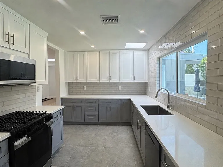 2618 N 6th St — Photo 13