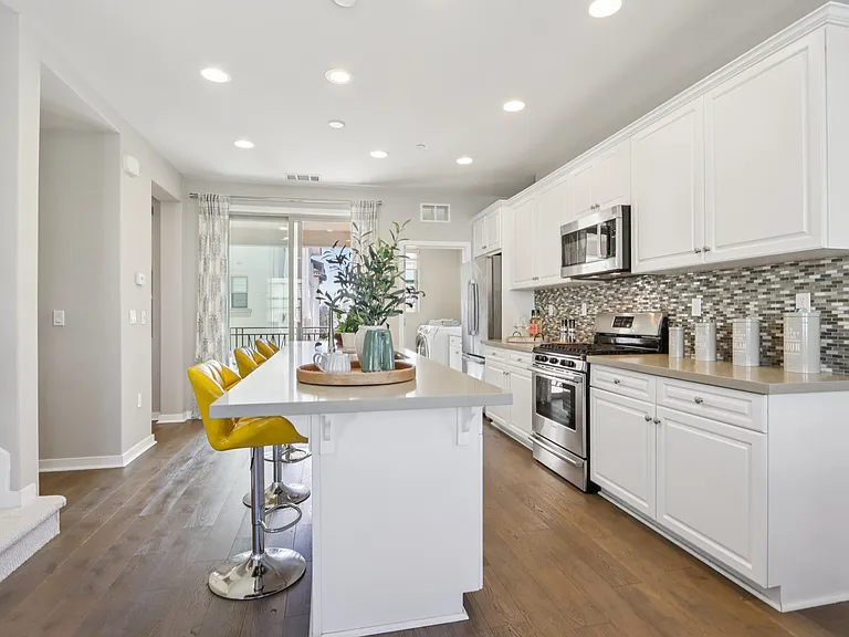951 Arrowleaf Pl — Photo 9