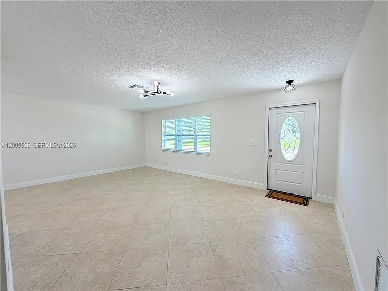 8581 NW 17th St — Photo 9