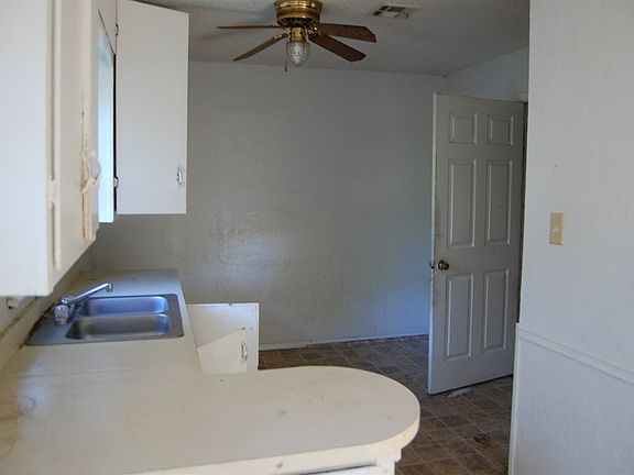 5th image of 2204 NW 19th St