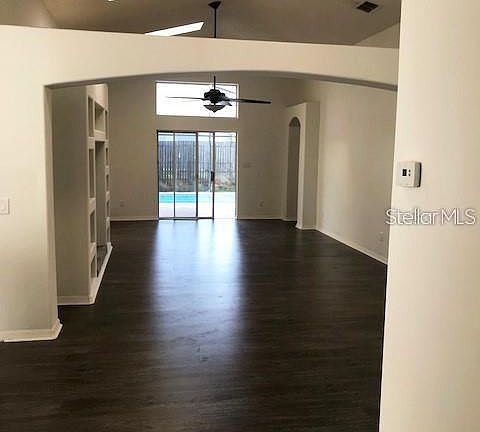 5th image of 16135 Dogwood Hill St