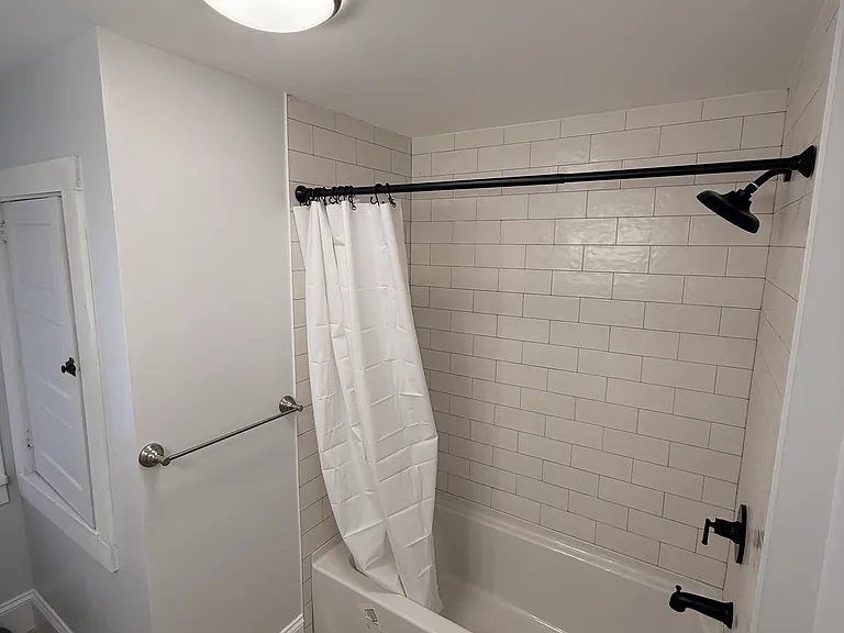 173 Kings Hwy — Photo 16