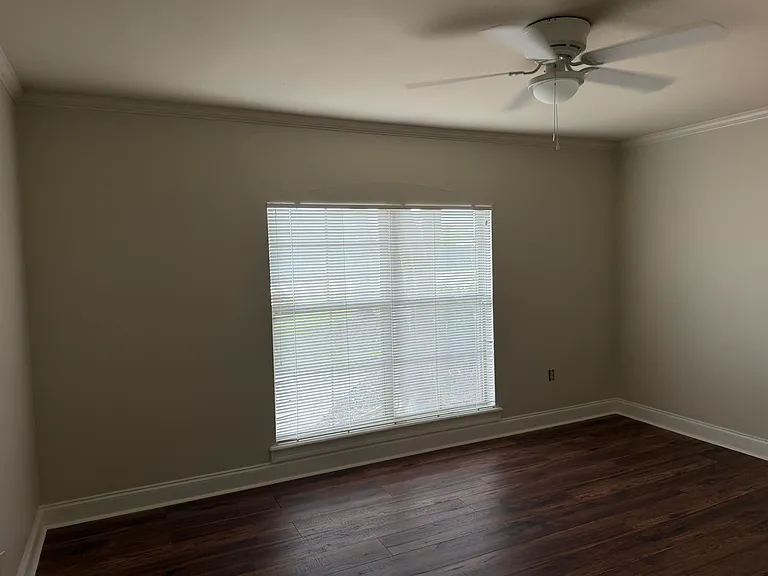 2542 Brentwood Dr — Photo 9