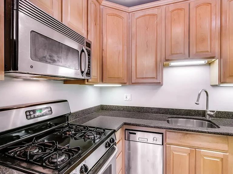 1102 W Montana St #3 — Photo 8
