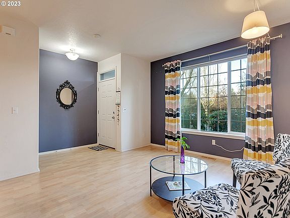 3rd image of 1288 SE Bacarra St