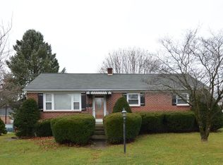 232 Broad St, Bath, PA 18014