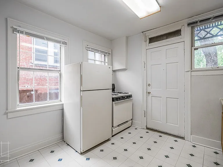 384 E. Maynard Ave — Photo 33