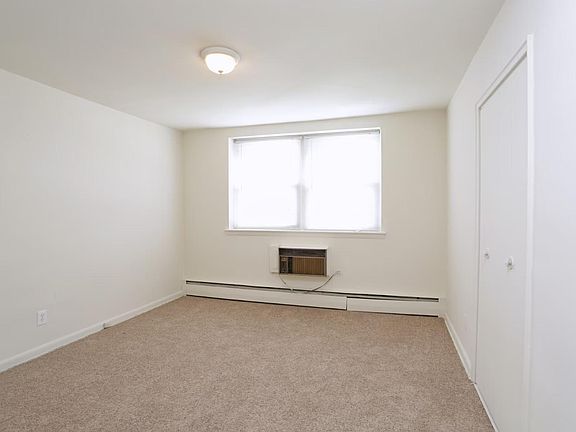 4th image of 4400 Conshohocken Ave #211A