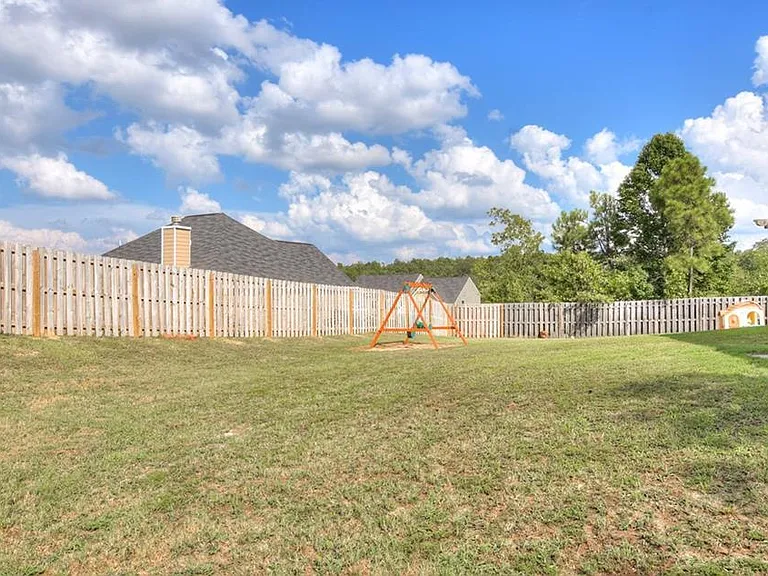 800 Shirez Dr — Photo 16