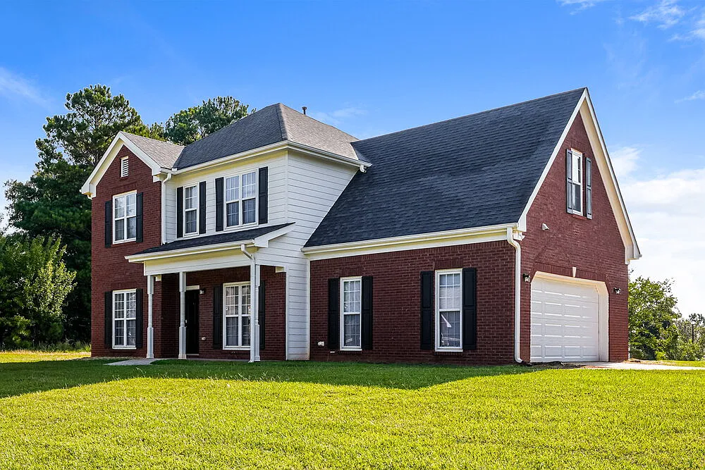 4 bed, 2.5 bath, 1965 sqft, $2,065 — Photo 4