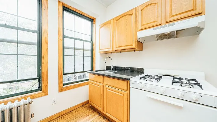 Rented by Nooklyn NYC LLC | media 15