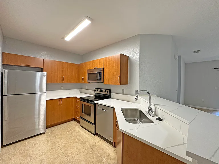 160 SW Peacock Blvd #31-206 — Photo 6
