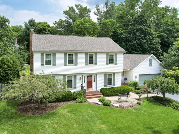 3570 Apple Hill Dr SE, Ada, MI 49301