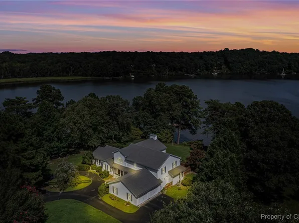 1365 Steamboat Ln, Heathsville, VA 22473