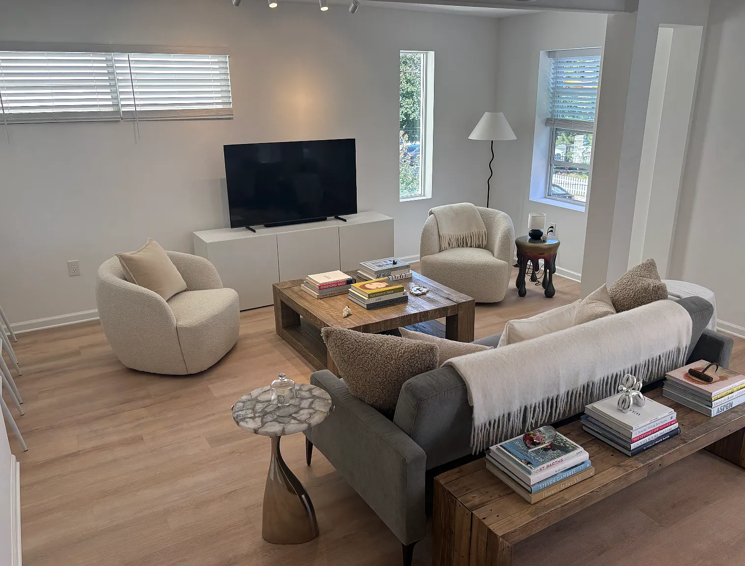 2 bed, 1080 sqft, $3,000 — Photo 4