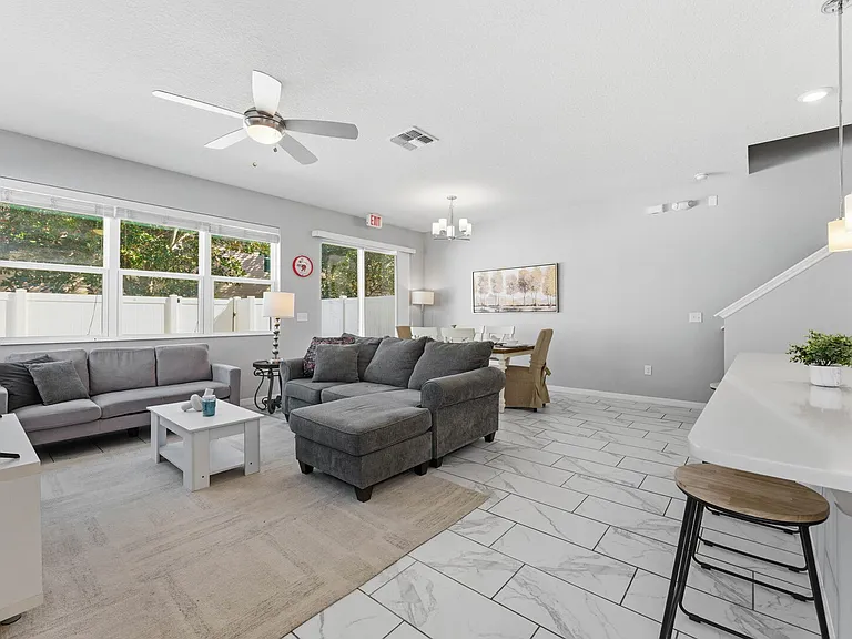 Crown Haven Dr — Photo 14