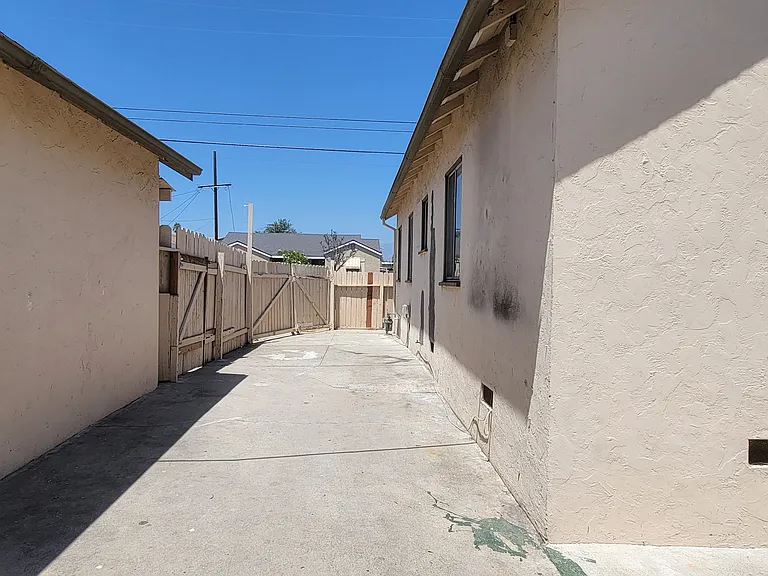 1201 S Electric Ave — Photo 11