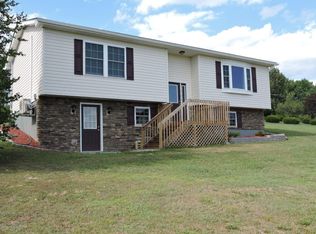 3608 Ashley Ct, Kunkletown, PA 18058