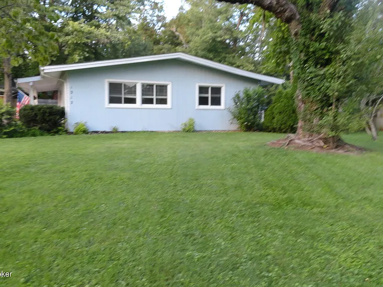 1913 Claremoor Dr — Photo 16