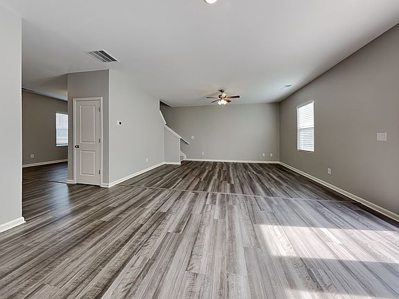 5th image of 232 San Marino Way