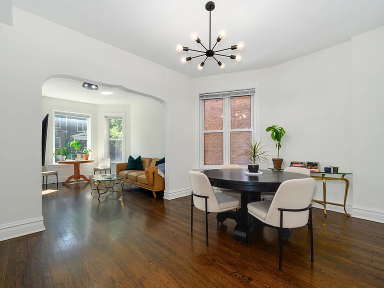 2703 N Sacramento Ave #2 — Photo 4
