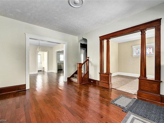 3rd image of 1329 Hall Ave