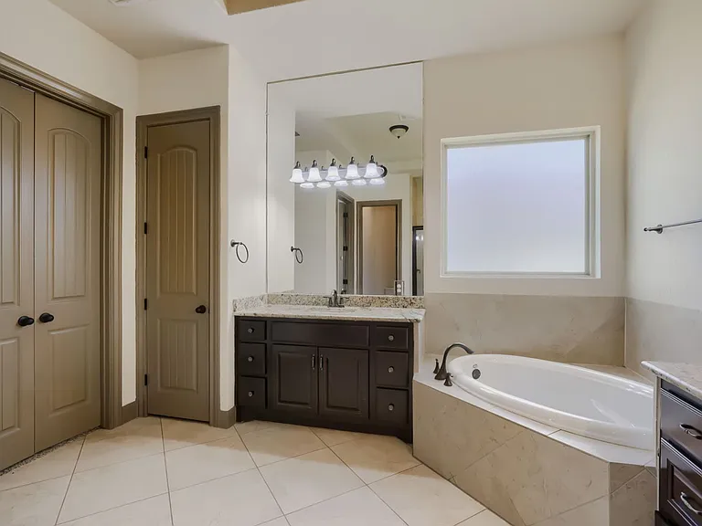 5923 Dewdrop Ln — Photo 15