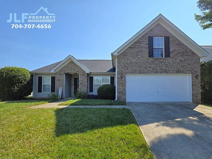 8417 Appledale Dr — Photo 1