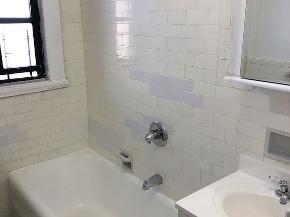 3rd image of 11525 Metropolitan Ave APT 264