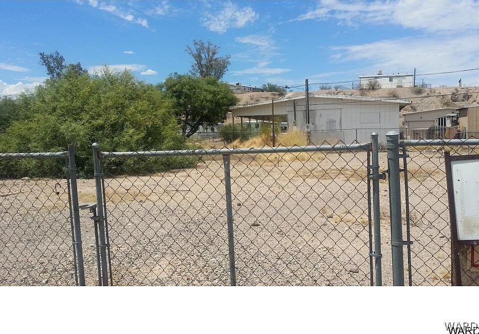 1st image of 921 S Safari Drive