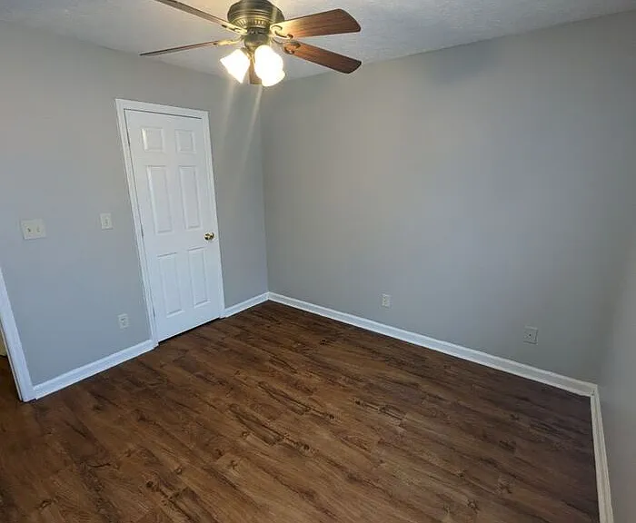 1107 N College Ave — Photo 7