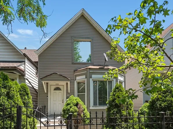 2829 N Sacramento Ave, Chicago, IL 60618