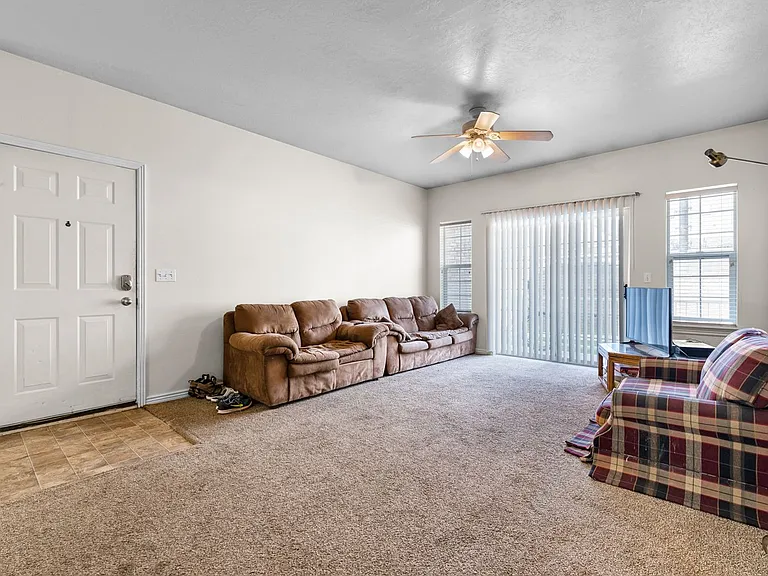 432 N Seven Peaks Blvd E #113 — Photo 3
