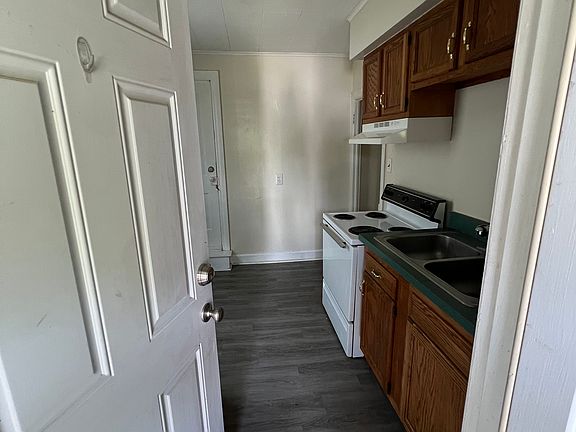 3rd image of 803-805 Woodland Way Way #805B