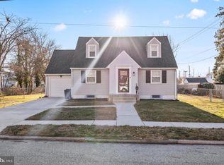 8 Oxford Ave, Stratford, NJ 08084