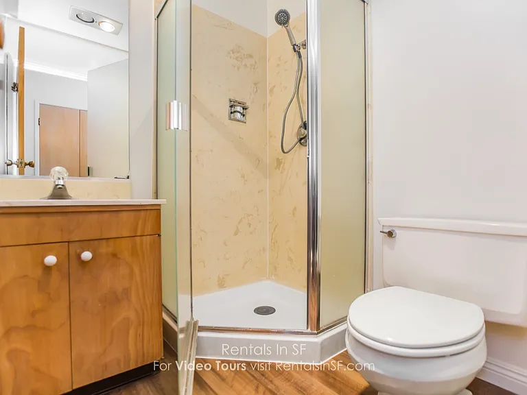 2001 Broadway St #403 — Photo 15