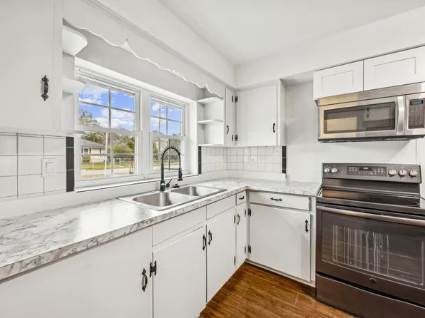 5340 Kingsbury St, Jacksonville, FL 32205