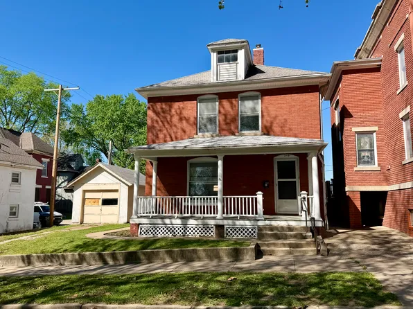 315 N 6th St, Leavenworth, KS 66048